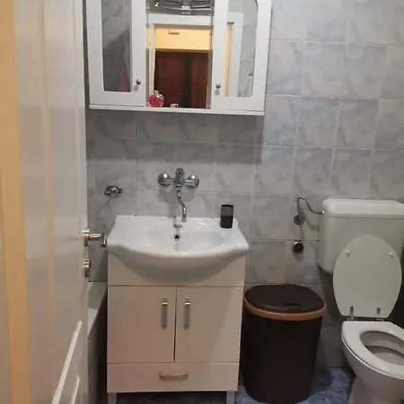 Kole Apartman Pale